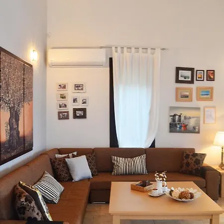 Thea Sea View Detached Villa, ヴィラ