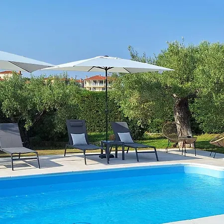Thea Sea View Detached Villa, * Nikiti (Sithonia)