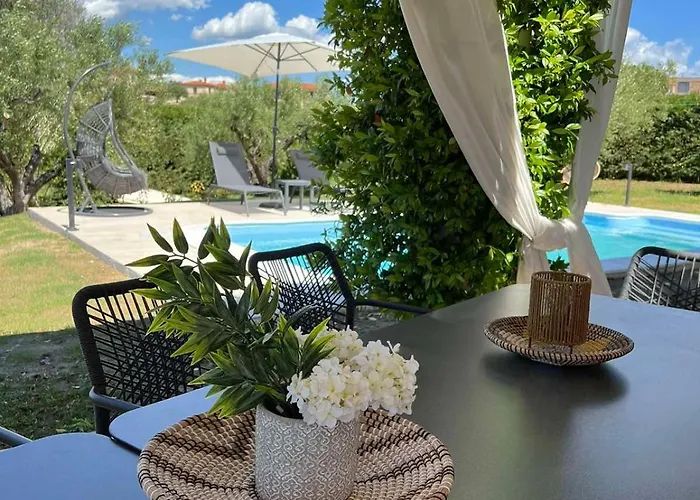 וילה Thea Sea View Private Pool Villa, ניקיטי