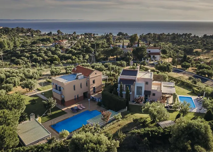 Thea Sea View Private Pool Villa, ניקיטי
