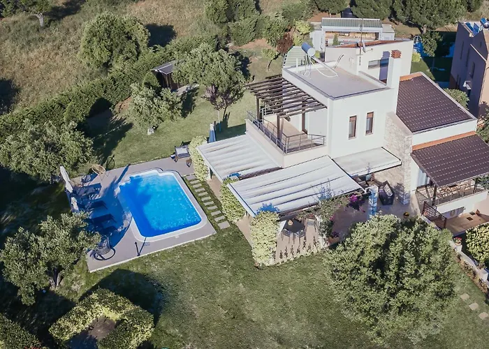 Thea Sea View Private Pool Villa, וילה *
